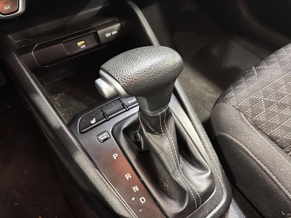 Kia Rio 5-door LX+ 2023 à Montréal, Québec - 3 - w1024h768px