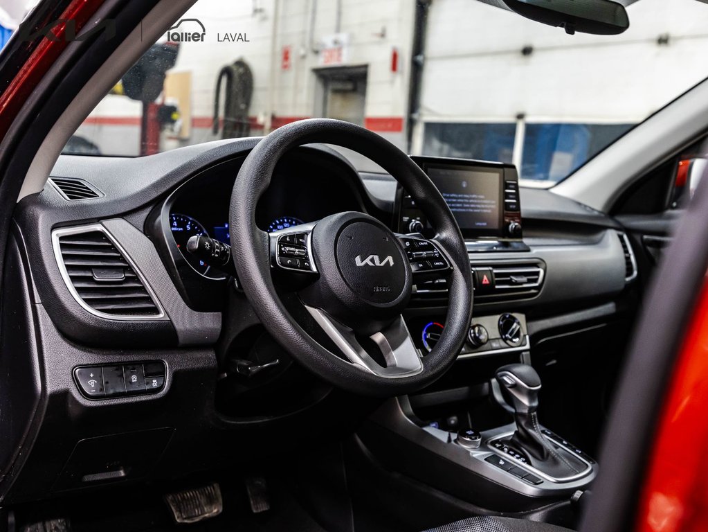 2022 Kia Seltos LX in Montréal, Quebec - 13 - w1024h768px