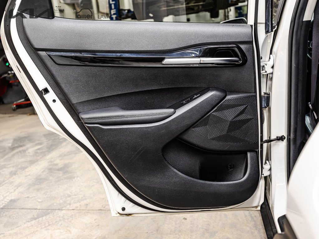 2023 Kia Seltos EX Premium in Montréal, Quebec - 14 - w1024h768px