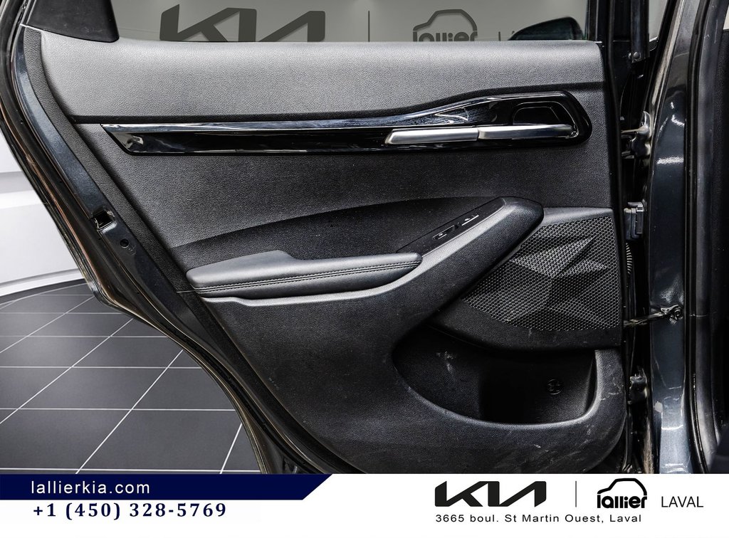 2023 Kia Seltos SX Turbo in Montréal, Quebec - 14 - w1024h768px