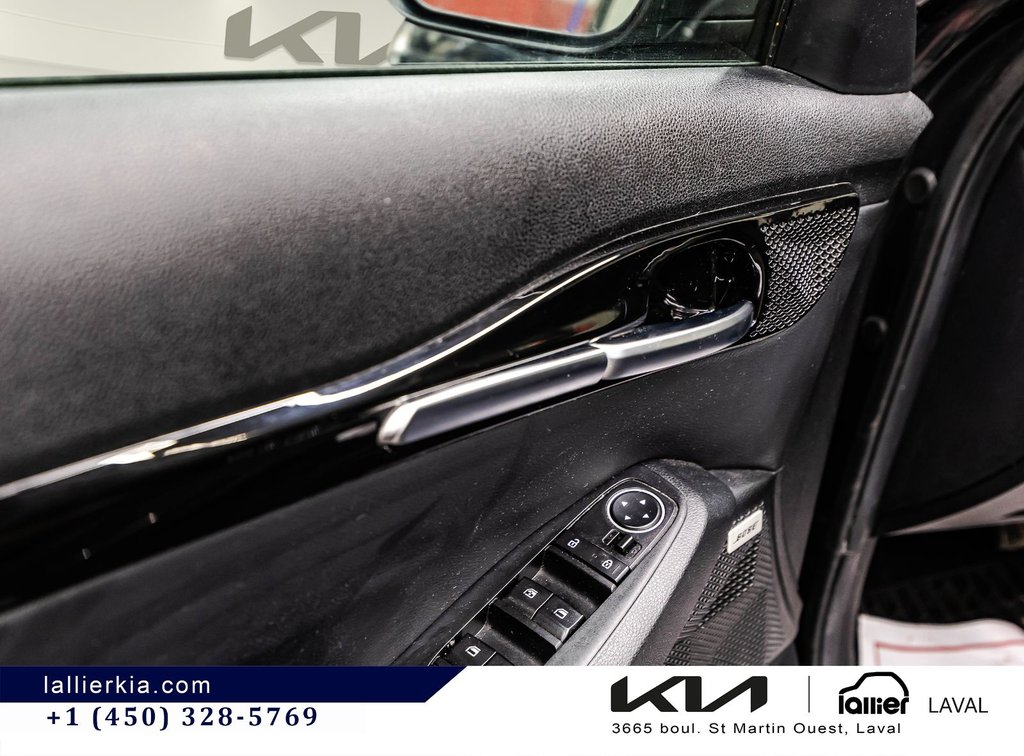 2023 Kia Seltos SX Turbo in Montréal, Quebec - 12 - w1024h768px