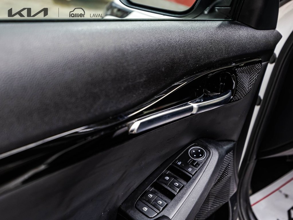 Kia Seltos EX 2024 à Montréal, Québec - 12 - w1024h768px