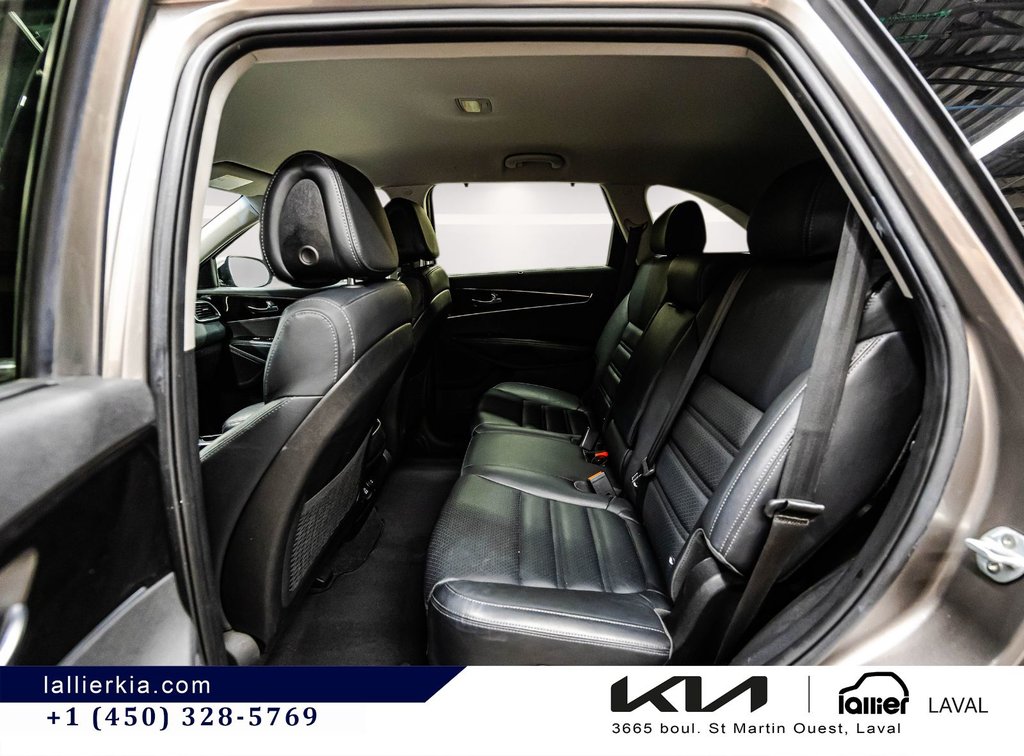 2016 Kia Sorento EX V6 in Montréal, Quebec - 13 - w1024h768px