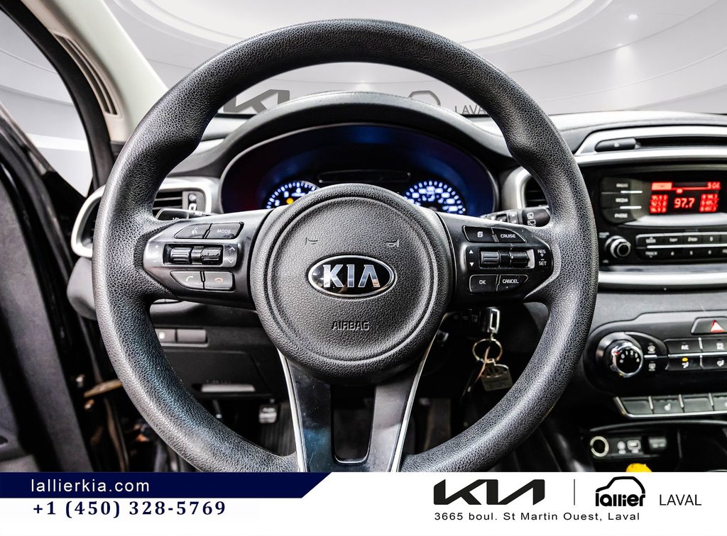 2017 Kia Sorento LX in Montréal, Quebec - 13 - w1024h768px