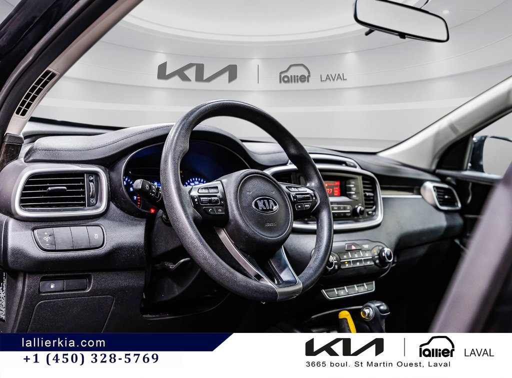 2017 Kia Sorento LX in Montréal, Quebec - 12 - w1024h768px