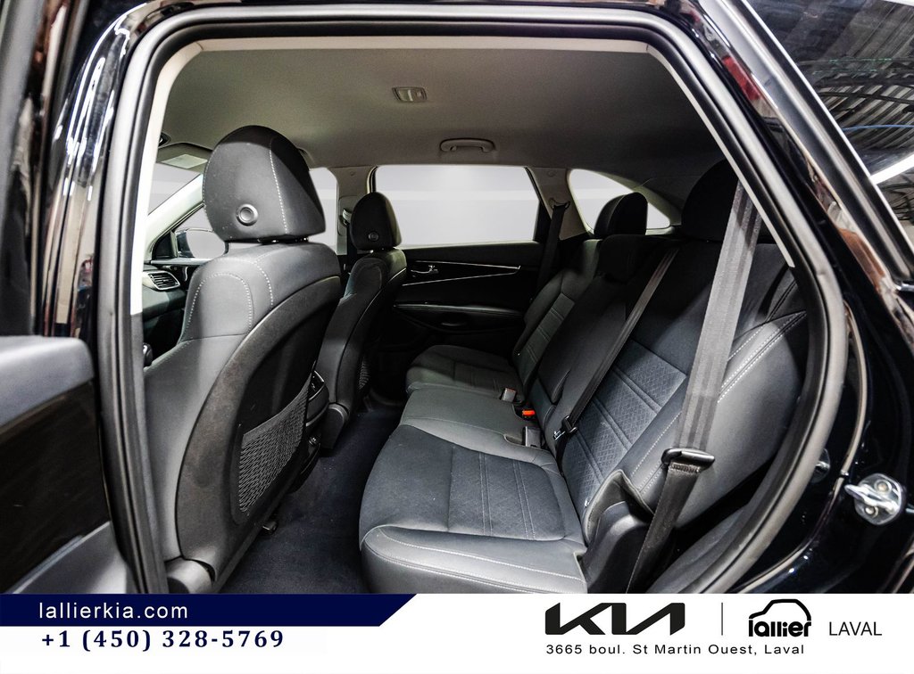 2020 Kia Sorento LX V6 in Montréal, Quebec - 14 - w1024h768px