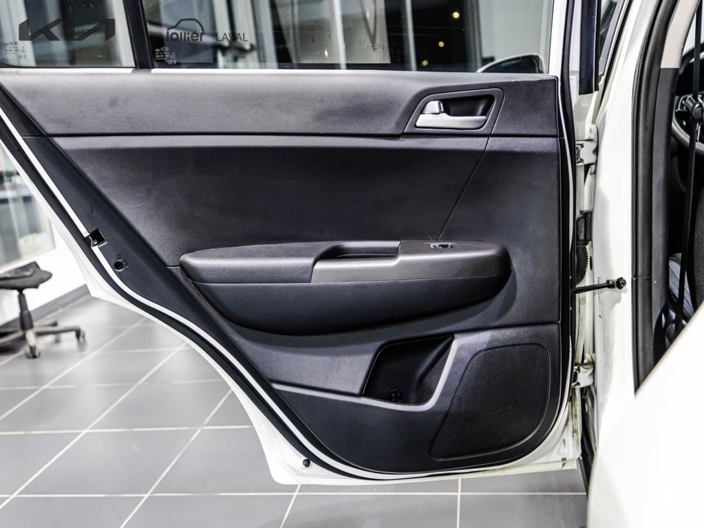 Kia Sportage LX 2021 à , Québec - 12 - w1024h768px