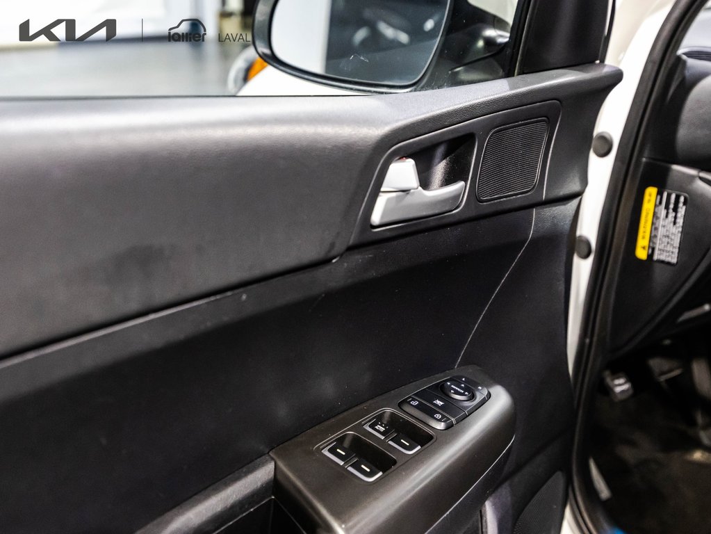Kia Sportage LX 2021 à , Québec - 11 - w1024h768px