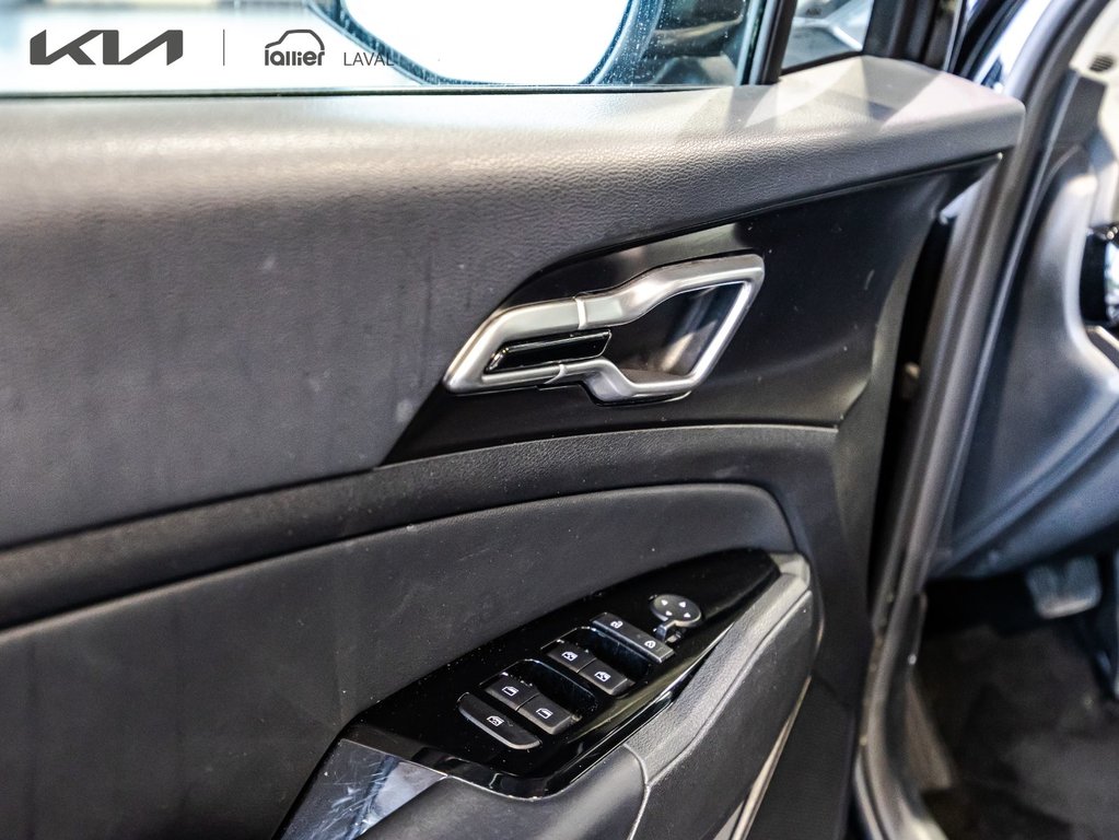 Kia Sportage EX 2023 à , Québec - 12 - w1024h768px
