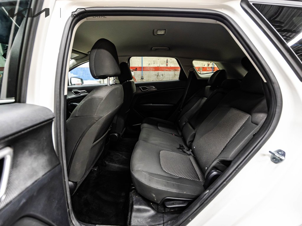 Kia Sportage LX 2023 à Montréal, Québec - 15 - w1024h768px