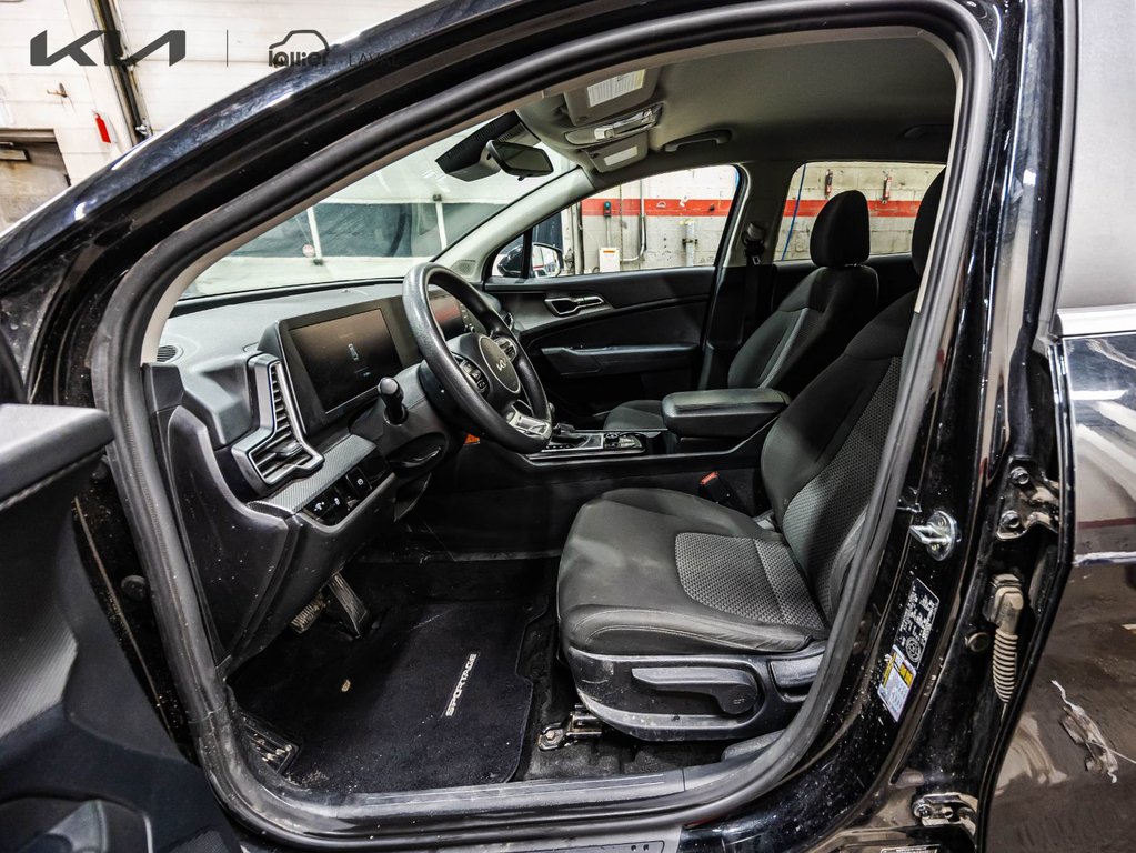 Kia Sportage LX 2023 à Montréal, Québec - 9 - w1024h768px