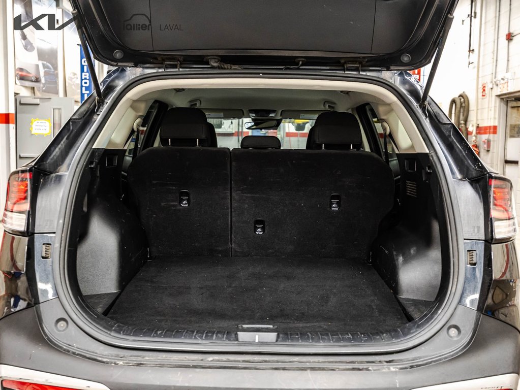 Kia Sportage LX 2023 à Montréal, Québec - 17 - w1024h768px