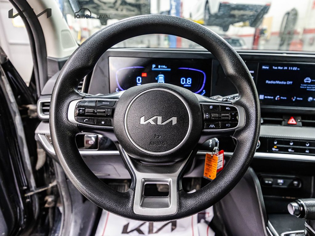 Kia Sportage LX 2023 à Montréal, Québec - 12 - w1024h768px