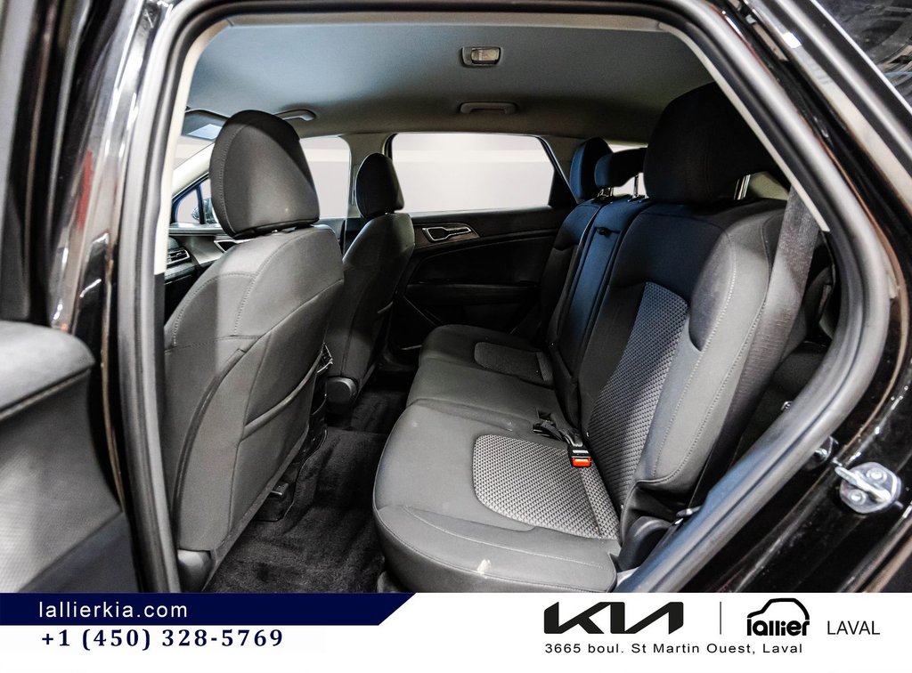 Kia Sportage LX 2023 à Montréal, Québec - 10 - w1024h768px