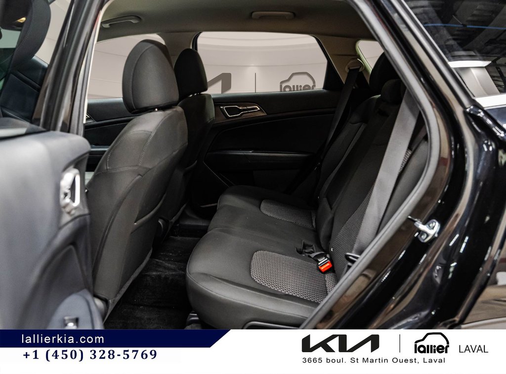 Kia Sportage LX AWD 2024 à Montréal, Québec - 11 - w1024h768px