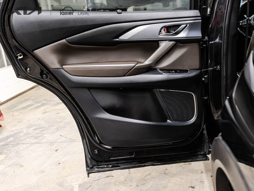 Mazda CX-9 Signature 2023 à Montréal, Québec - 13 - w1024h768px