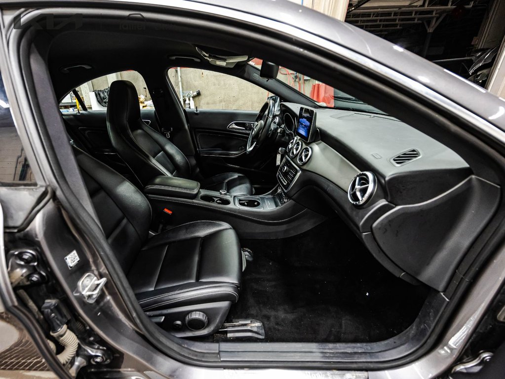 Mercedes-Benz CLA 250 2018 à Montréal, Québec - 8 - w1024h768px
