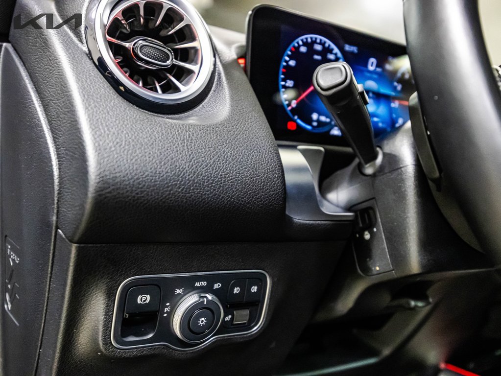 Mercedes-Benz GLB 250 2023 à , Québec - 15 - w1024h768px
