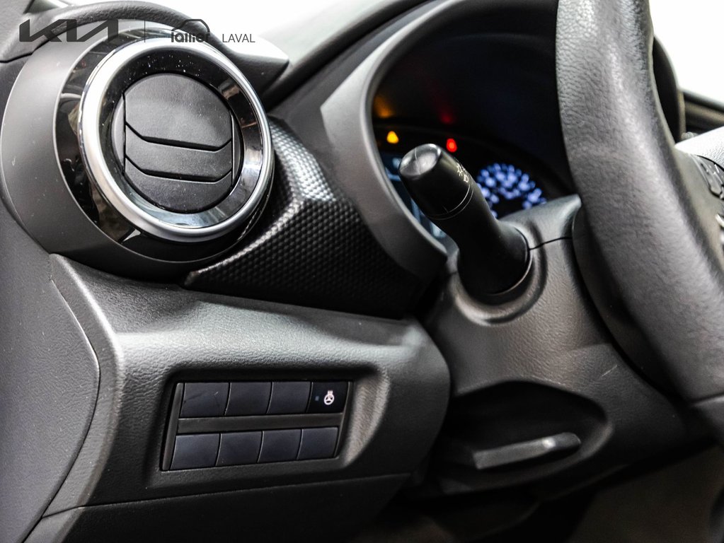 Nissan Kicks Play SV 2025 à Montréal, Québec - 23 - w1024h768px