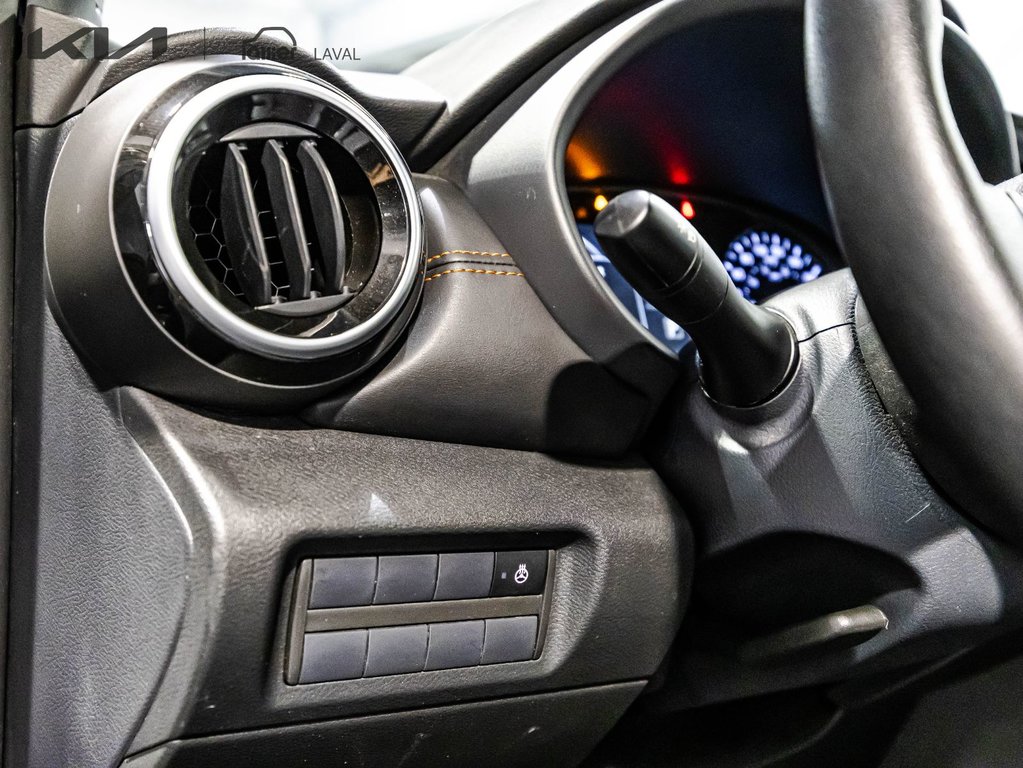 Nissan Kicks SR 2024 à , Québec - 21 - w1024h768px