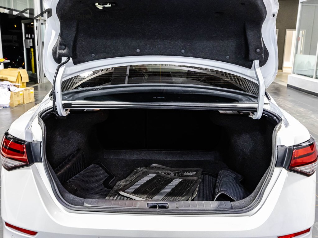 Nissan Sentra SV 2024 à , Québec - 16 - w1024h768px