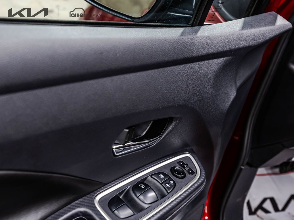 Nissan Versa SR 2024 à Montréal, Québec - 12 - w1024h768px