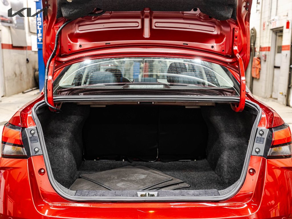 Nissan Versa SR 2024 à Montréal, Québec - 16 - w1024h768px