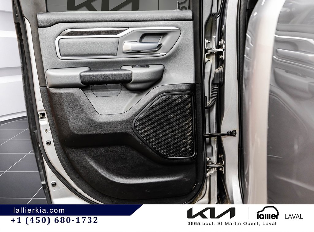 Ram 1500 Big Horn 2021 à Montréal, Québec - 12 - w1024h768px