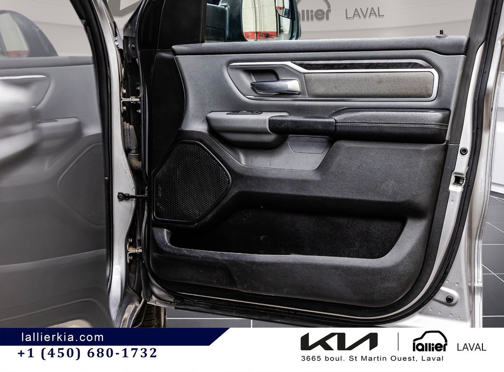 Ram 1500 Big Horn 2021 à Montréal, Québec - 16 - w1024h768px