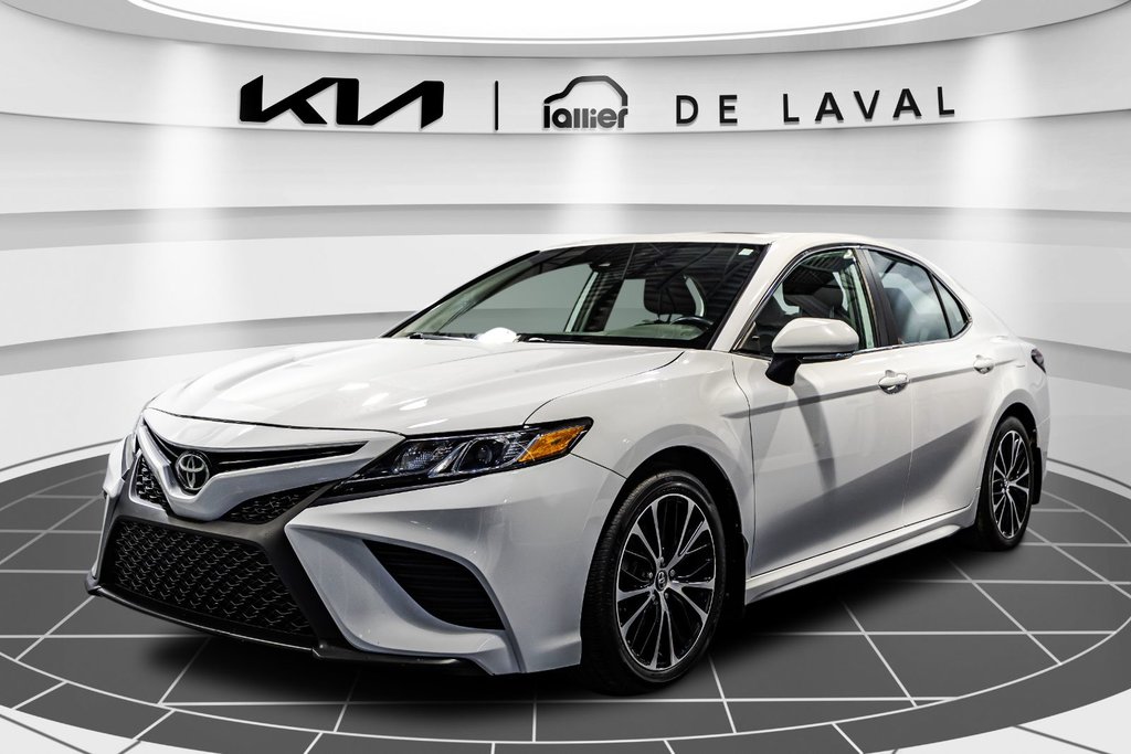 Toyota Camry SE 2019 à , Québec - 3 - w1024h768px