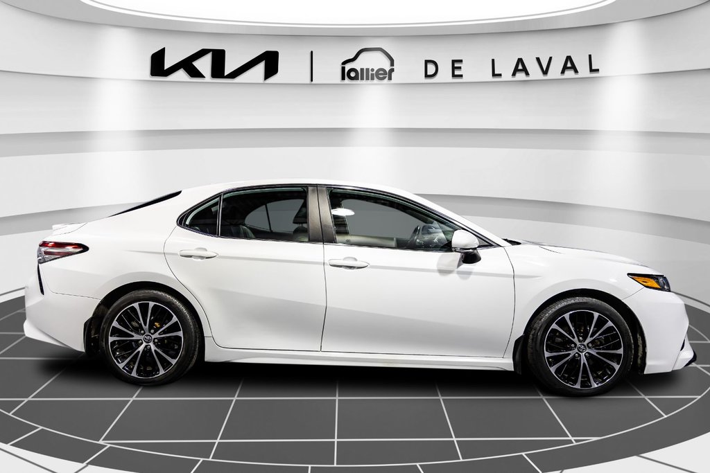 Toyota Camry SE 2019 à , Québec - 8 - w1024h768px