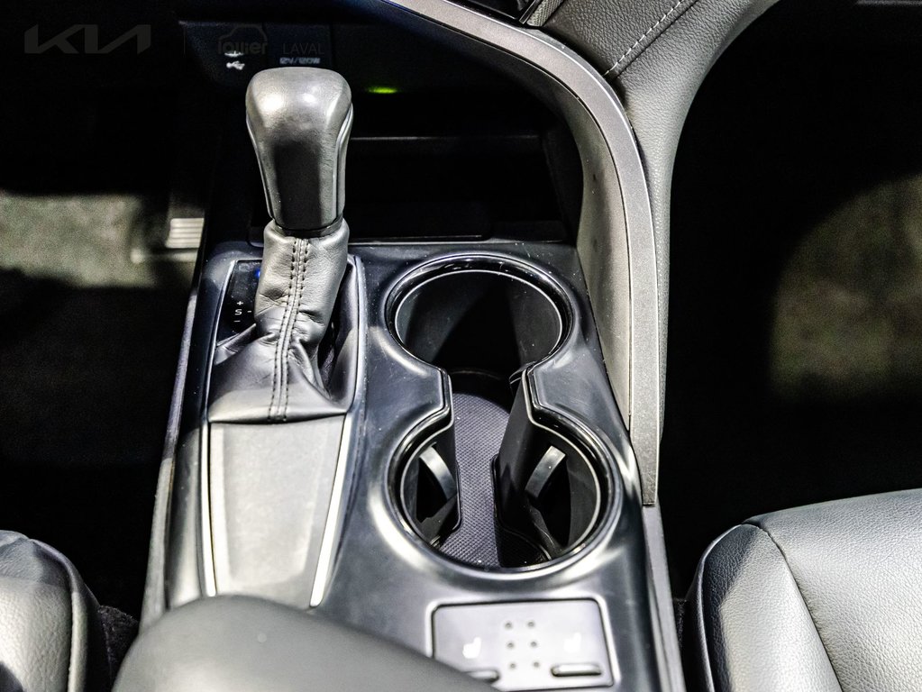 Toyota Camry SE 2019 à , Québec - 25 - w1024h768px