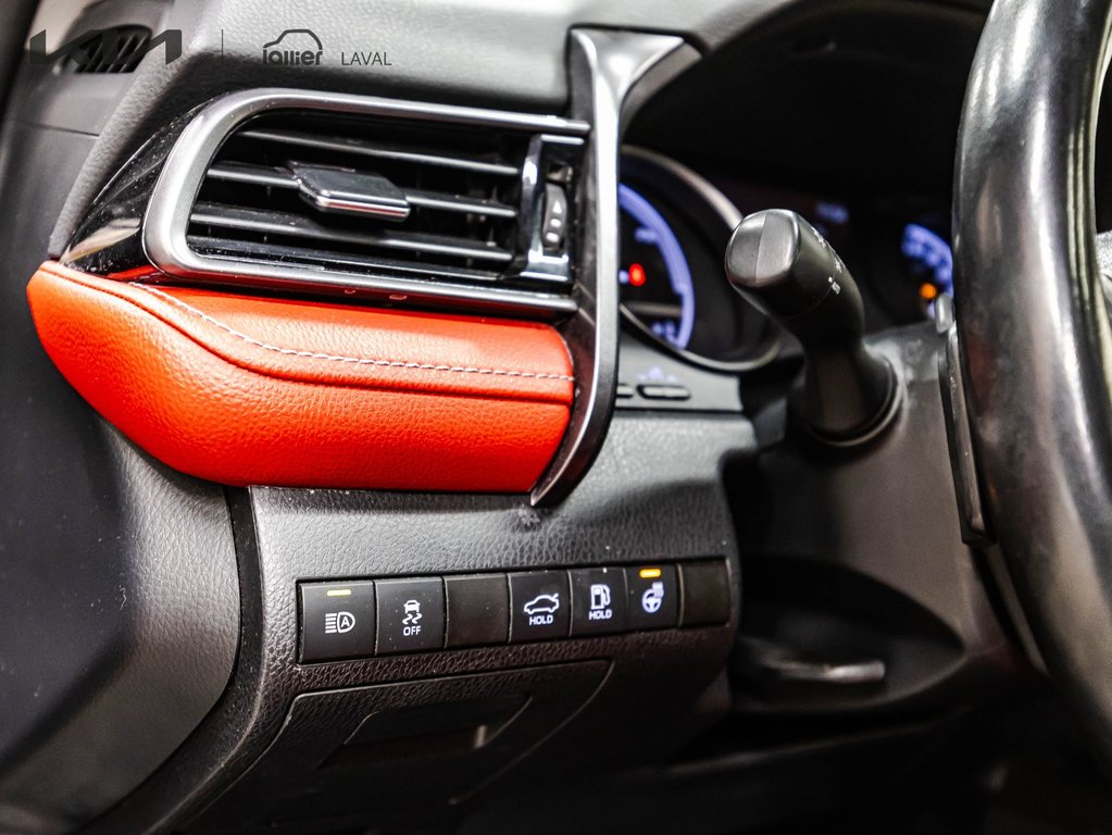 2023 Toyota Camry Hybrid XSE in Montréal, Quebec - 20 - w1024h768px