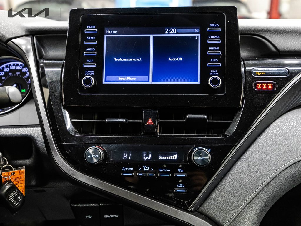 2023 Toyota Camry SE in Montréal, Quebec - 13 - w1024h768px