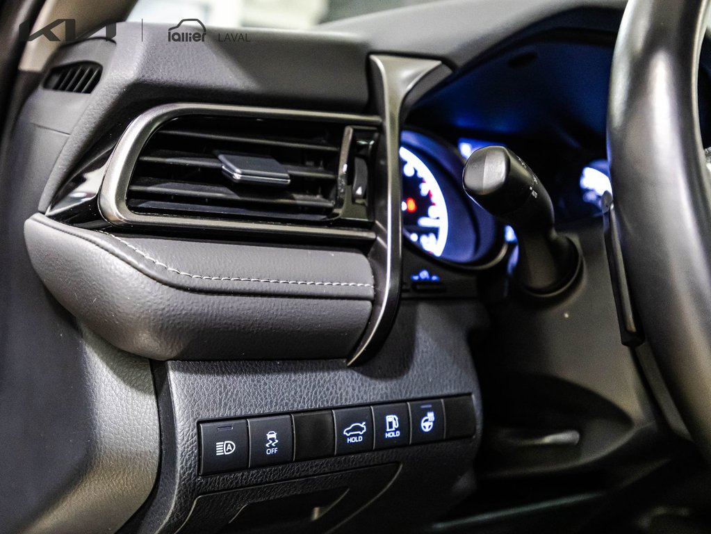 2024 Toyota Camry SE in , Quebec - 10 - w1024h768px