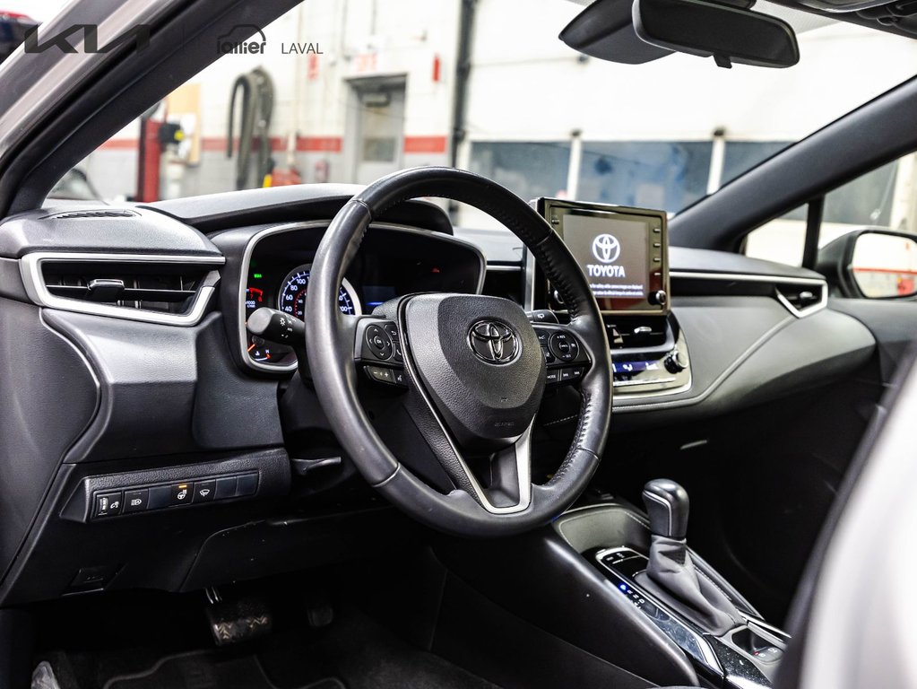 2019 Toyota Corolla Hatchback SE in Montréal, Quebec - 13 - w1024h768px