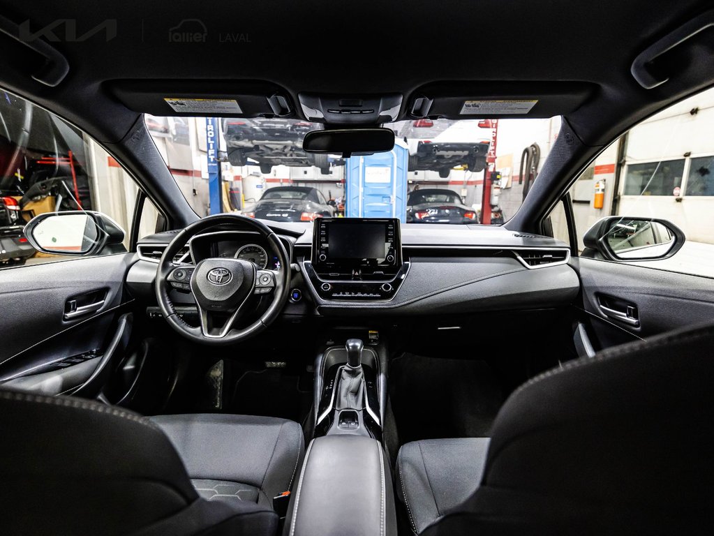 2019 Toyota Corolla Hatchback SE in Montréal, Quebec - 19 - w1024h768px