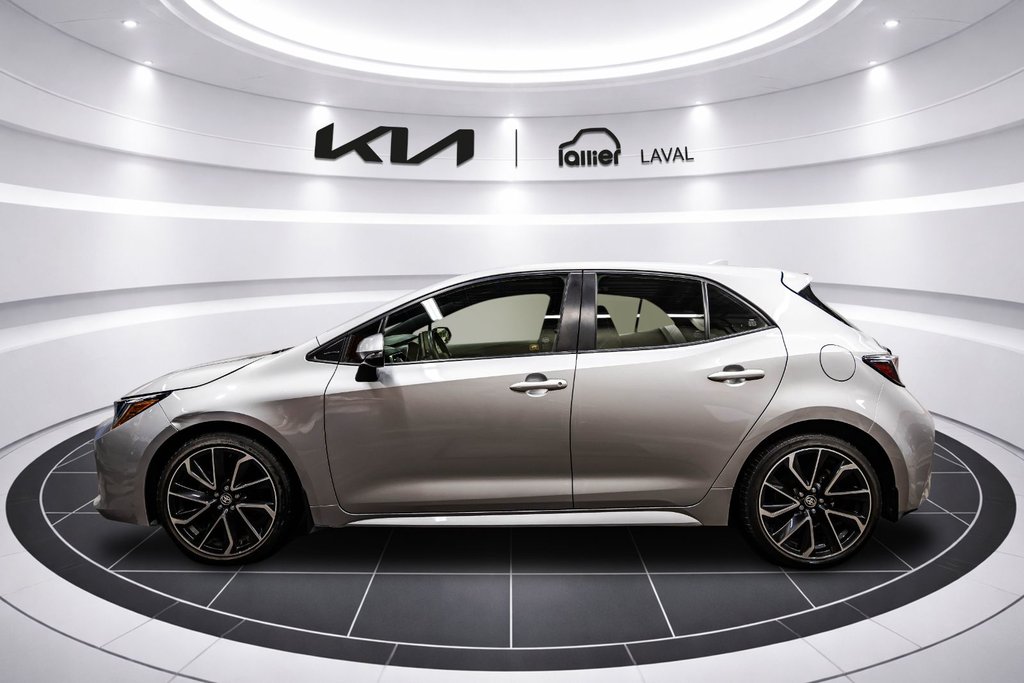 2019 Toyota Corolla Hatchback SE in Montréal, Quebec - 6 - w1024h768px