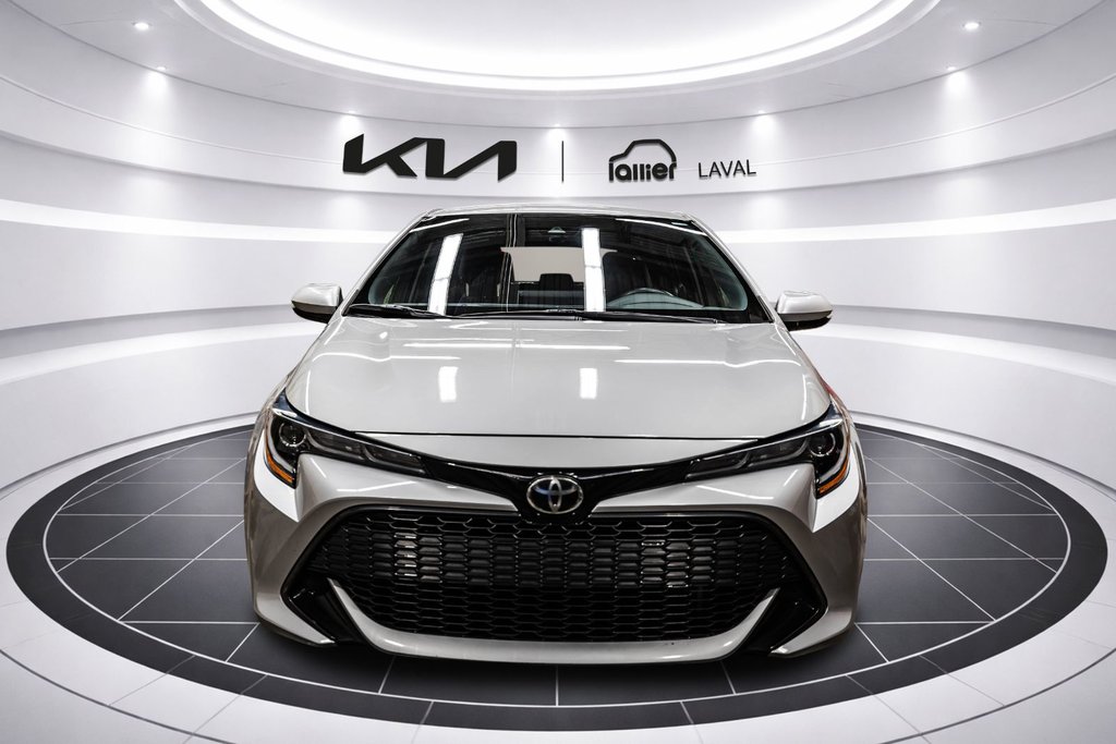 2019 Toyota Corolla Hatchback SE in Montréal, Quebec - 3 - w1024h768px