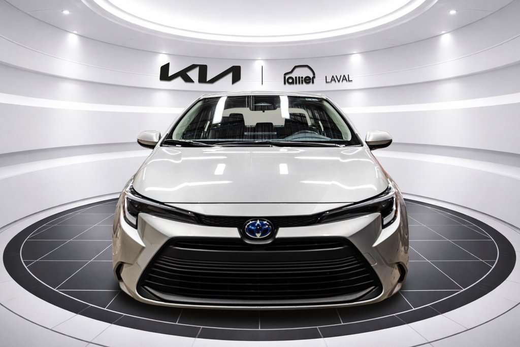 Toyota Corolla Hybrid LE 2024 à Montréal, Québec - 3 - w1024h768px