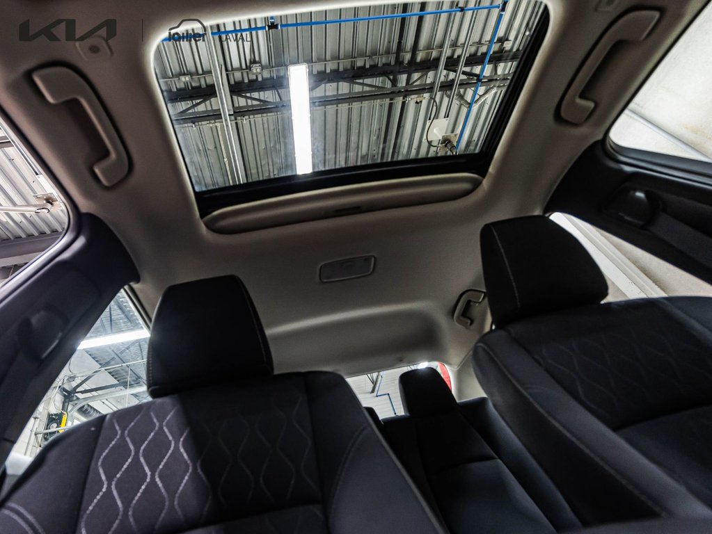 Toyota Corolla LE 2025 à Montréal, Québec - 12 - w1024h768px