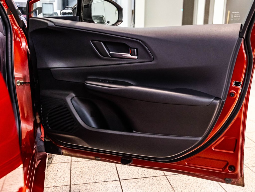 Toyota Prius Plug-In Hybrid XSE 2025 à , Québec - 16 - w1024h768px