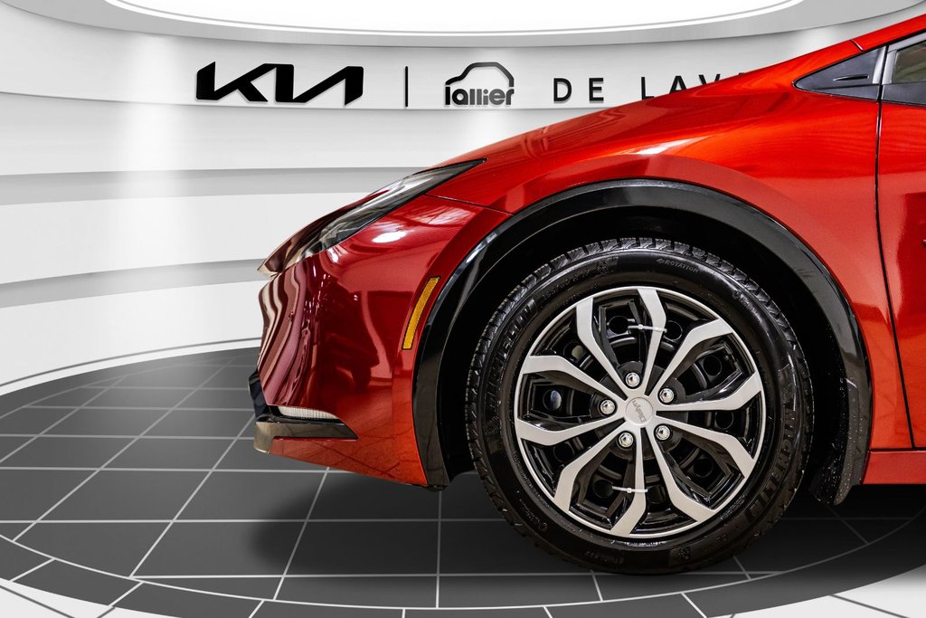 Toyota Prius Plug-In Hybrid XSE 2025 à , Québec - 10 - w1024h768px