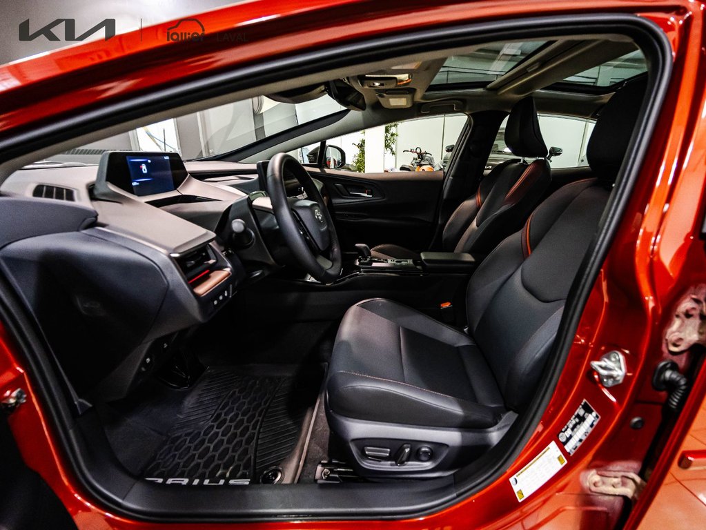 Toyota Prius Plug-In Hybrid XSE 2025 à , Québec - 19 - w1024h768px