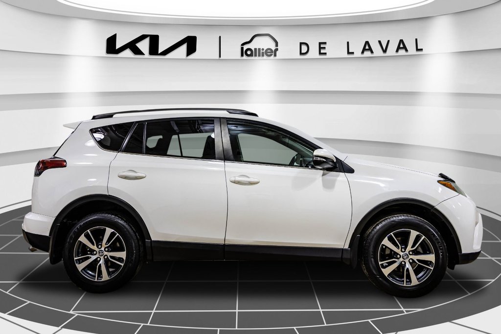 Toyota RAV4 XLE 2017 à , Québec - 10 - w1024h768px