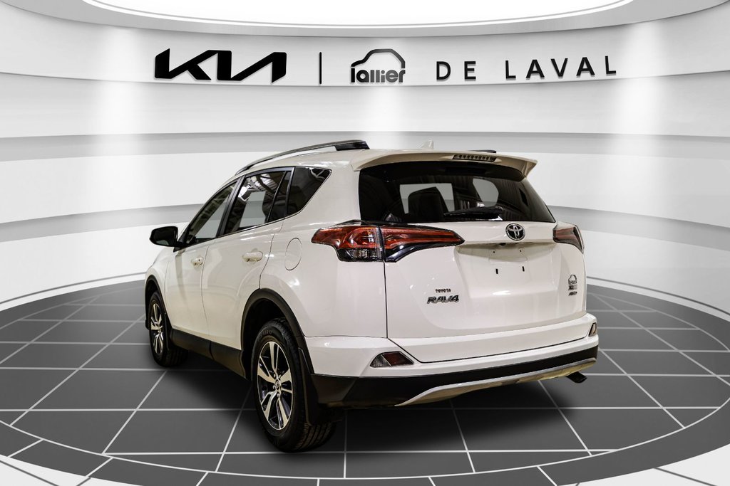 Toyota RAV4 XLE 2017 à , Québec - 7 - w1024h768px