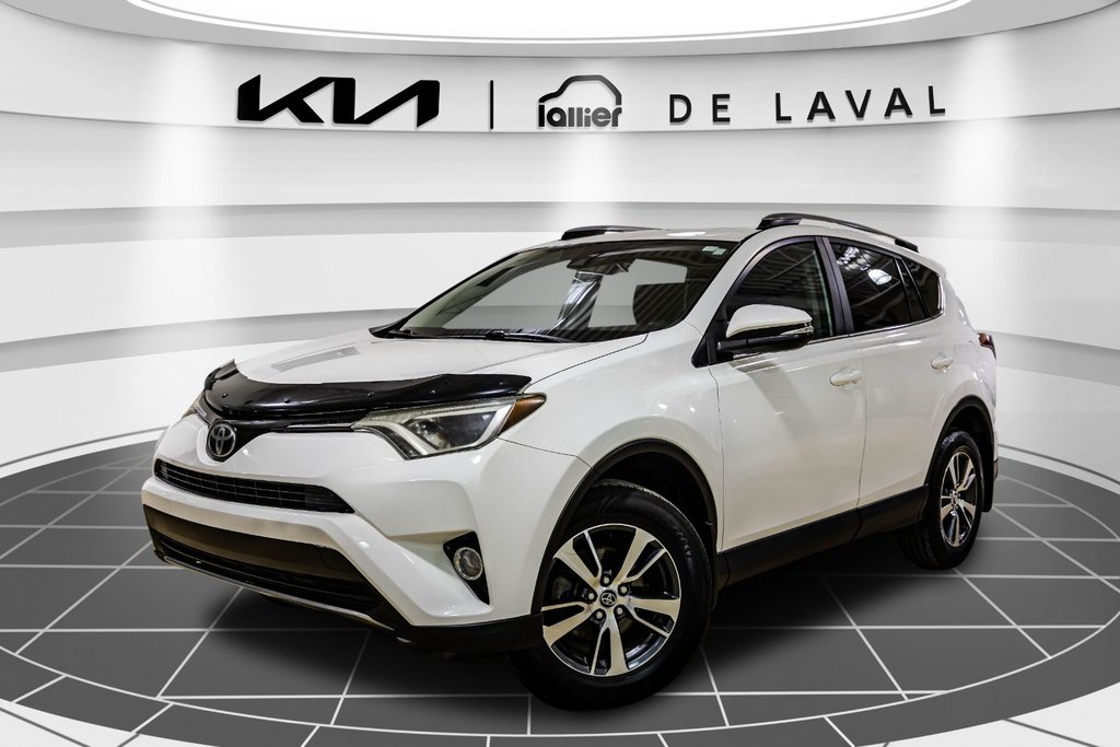 Toyota RAV4 XLE 2017 à , Québec - 1 - w1024h768px