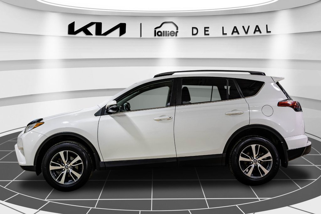 Toyota RAV4 XLE 2017 à , Québec - 6 - w1024h768px