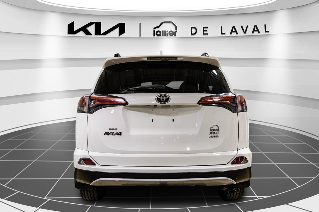 Toyota RAV4 XLE 2017 à , Québec - 8 - w1024h768px