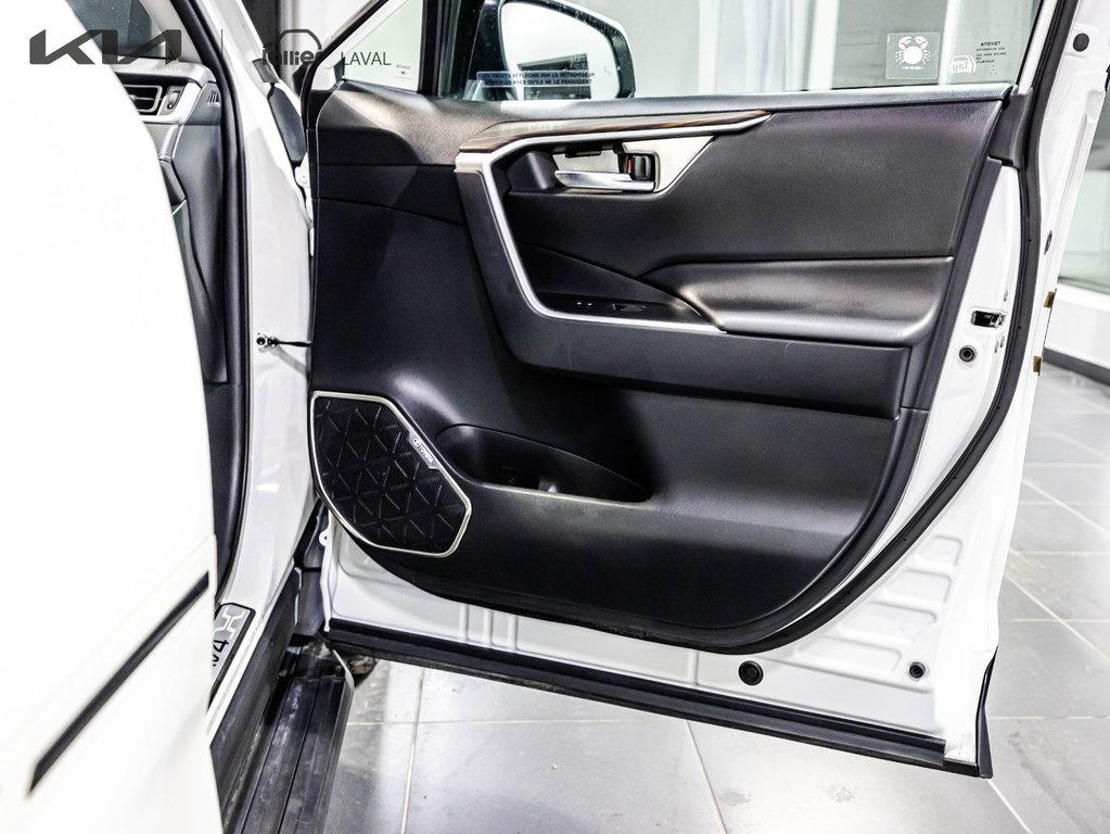 Toyota RAV4 XLE 2021 à , Québec - 17 - w1024h768px